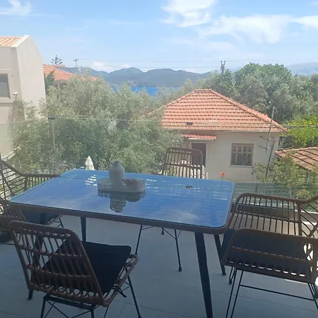 Marea Apartment Nikiana